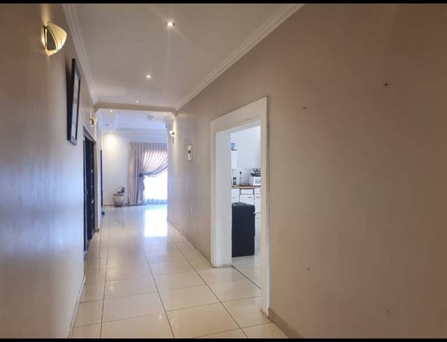 3 BEDROOM HOUSE FOR SALE IN SEBOKENG ZONE 10